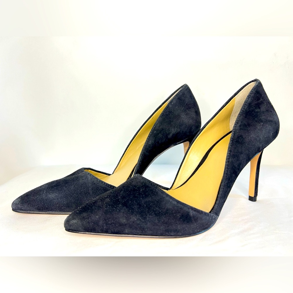 Ann Taylor ~ Azra Suede Pumps ~ Store Sample ~ Size 6B ~ New W/O Box
